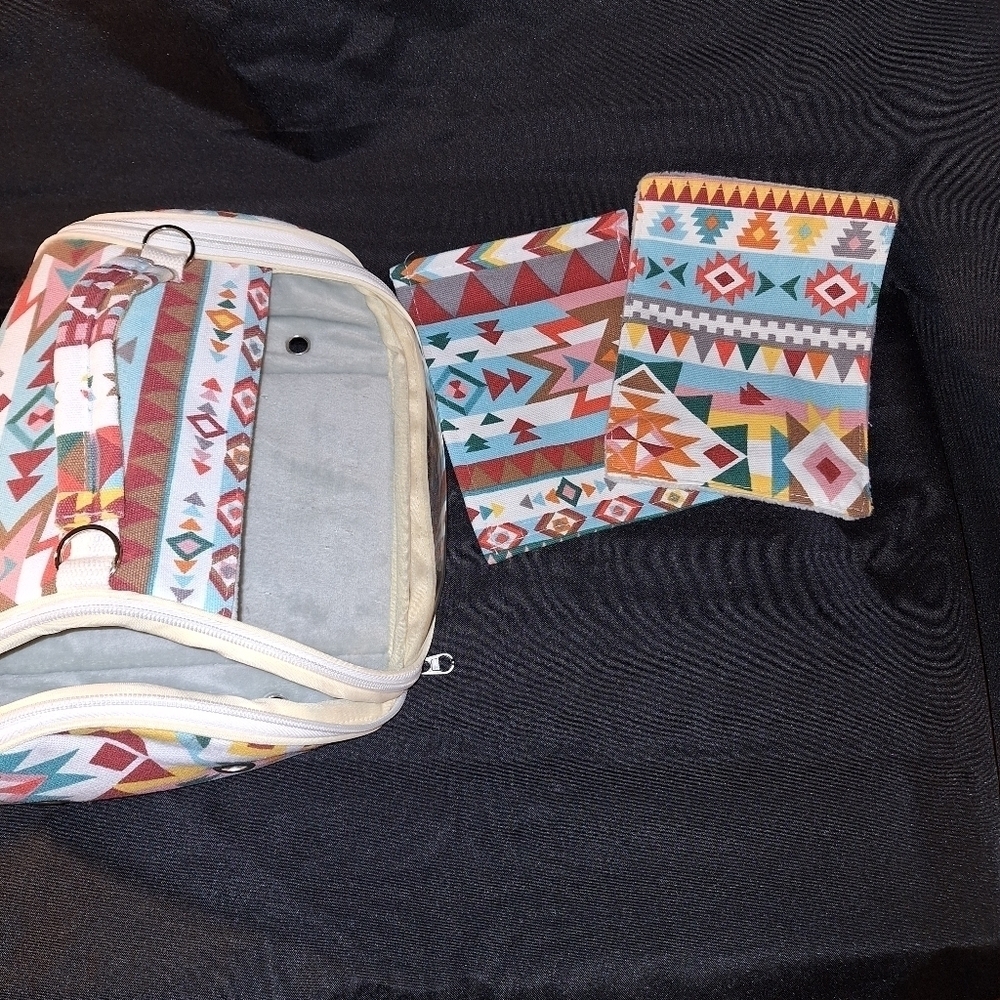 Animal Carry Case with 2 Pads Small